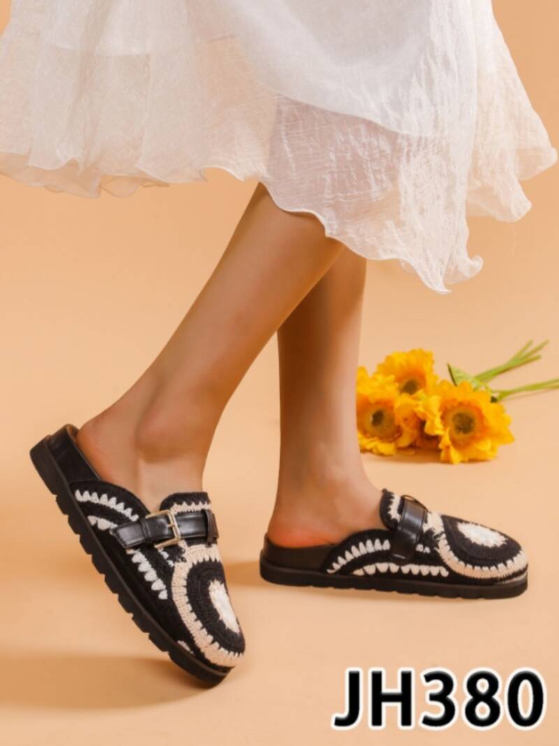 Klapki damskie Roz 36-41 / 12 par